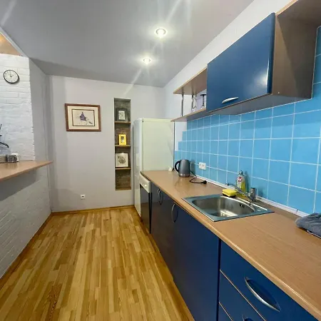 Park Apartment